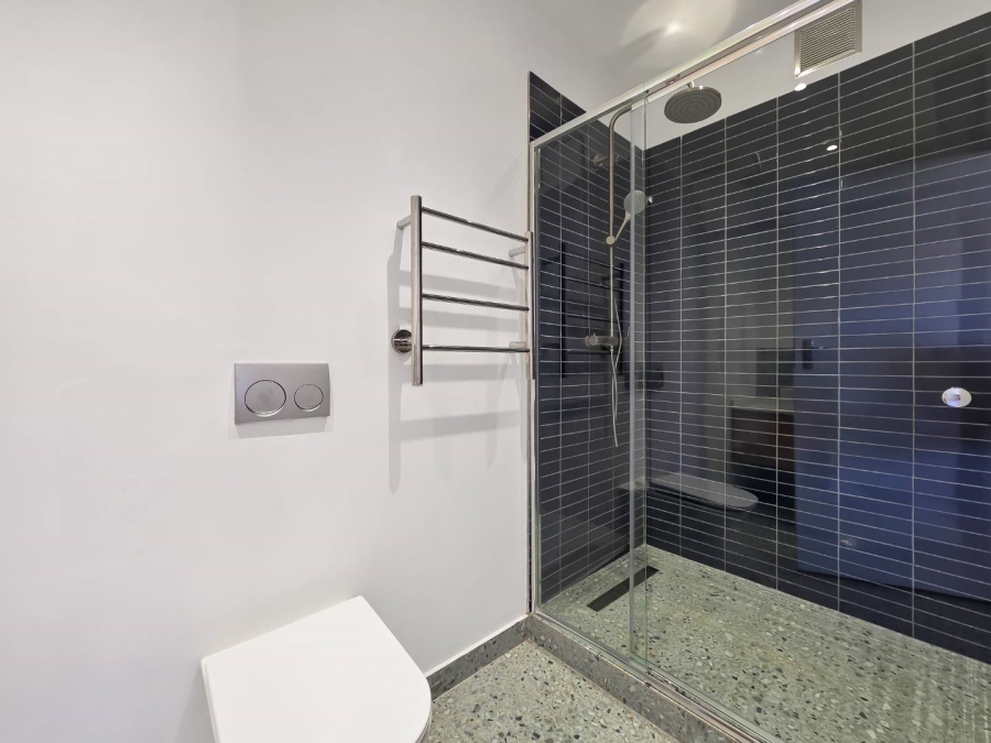 To Let 2 Bedroom Property for Rent in Green Point Western Cape